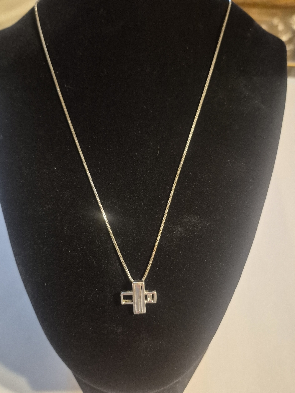 Authentic.Givenchy  1 Baguette stone Cross Necklace